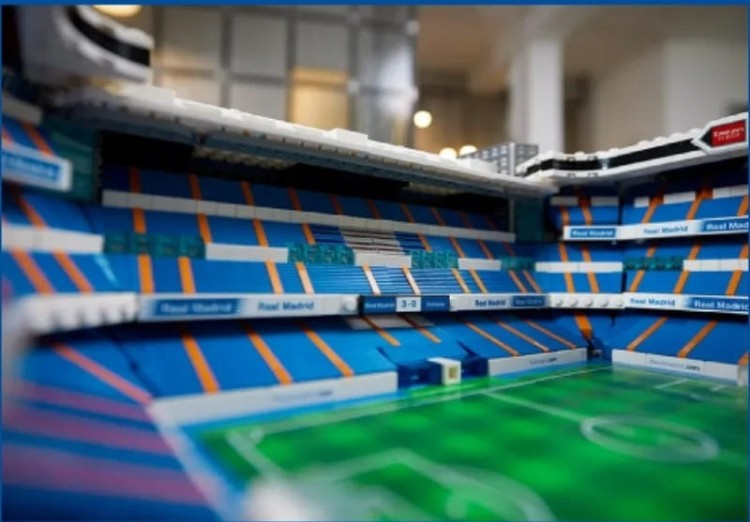 928